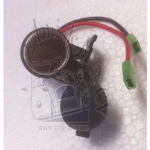Prise type allume cigares avec support 12 volts permet le branchement du GPS ou du portable sur la 4l et les autres anciennes 